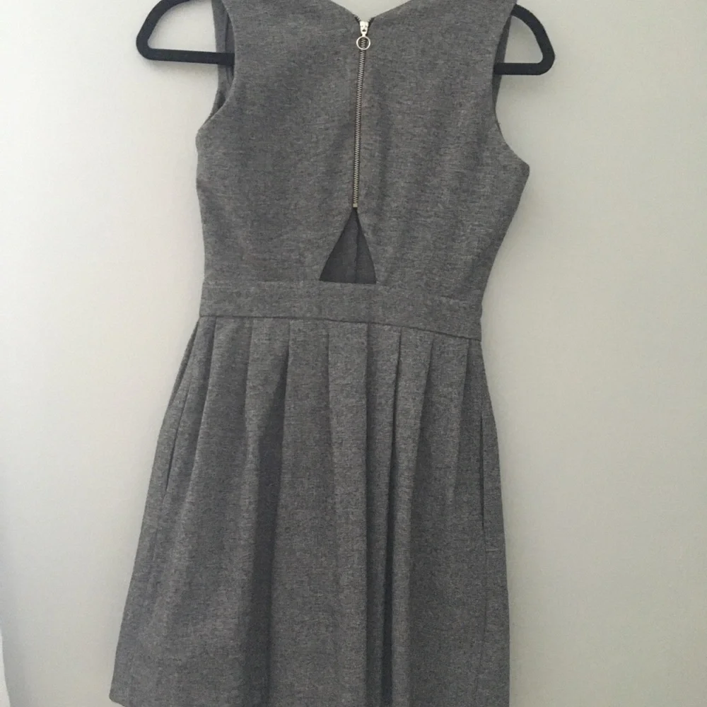 Grey Button-Down Dress 👗 - Picture 5 of 5